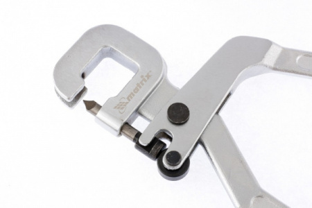 bs-8198-prosekatel-d-metalprofilya-p-gipsokarrabota-odnoy-rukoy-matrih-1556006752-1